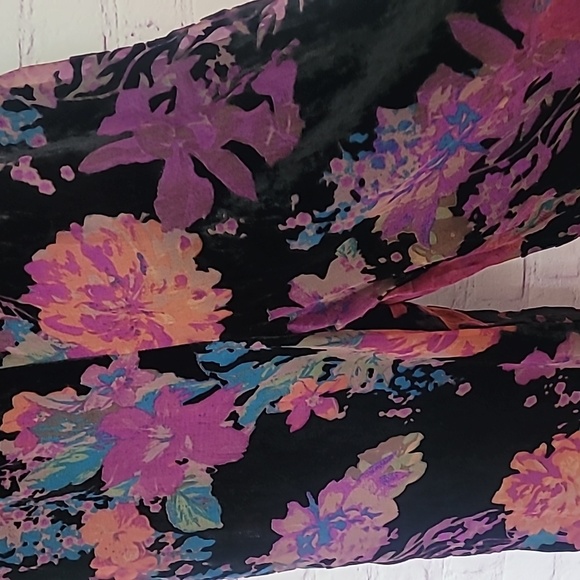 Lulus Moody Vibes Burnout Velvet Floral Wide-Leg Jumpsuit in Black sz M NWT - Picture 8 of 11